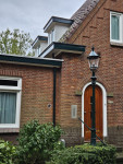 Ingang pastorie ziet er weer netjes uit 